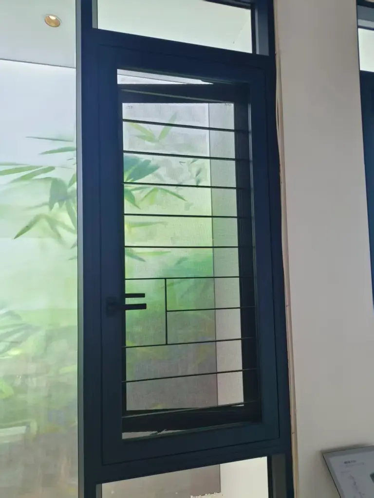 Modern commercial aluminum window in Foshan-manufactured hotel building