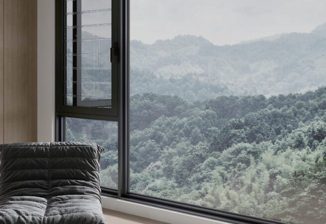 شبابيك ألمنيوم معمارية من الصين — أنظمة Thermal Break وزجاج مزدوج Low-E